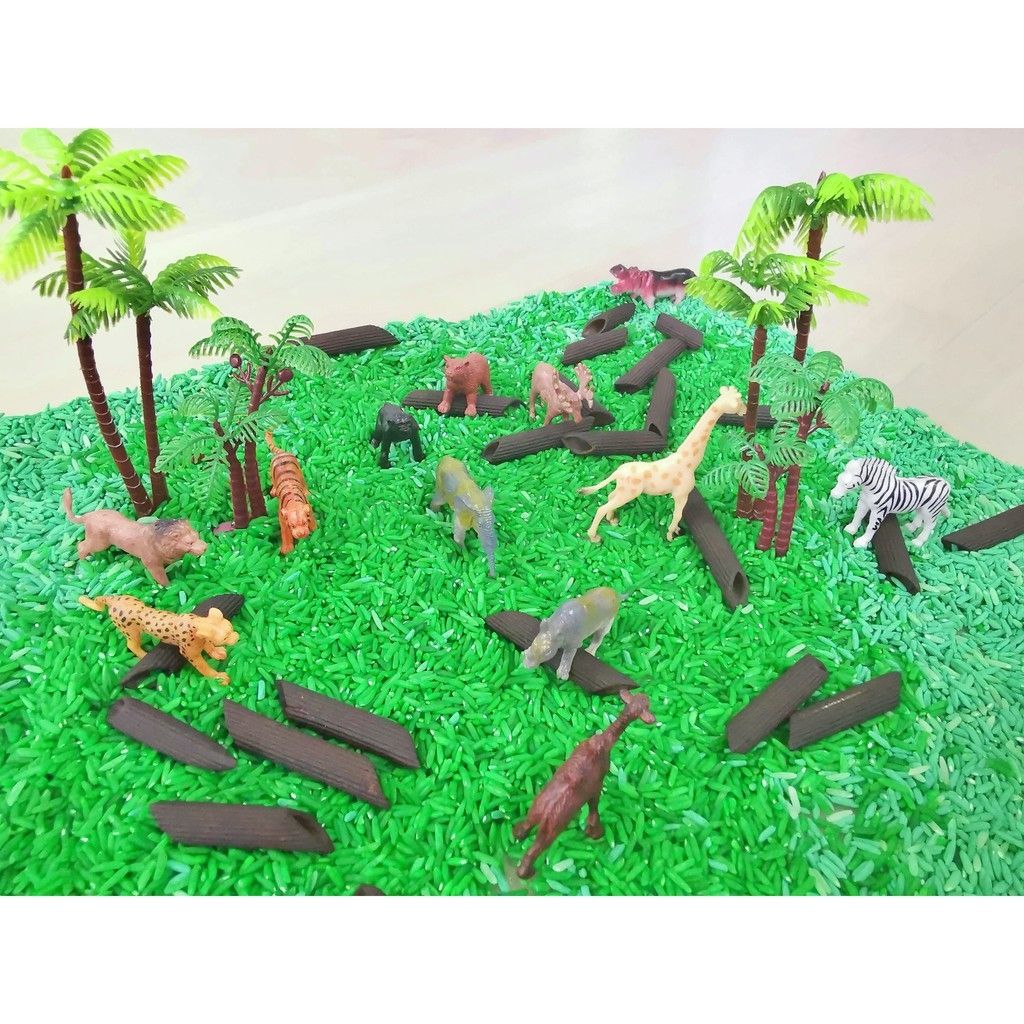 Farm animals World Sensory Bin